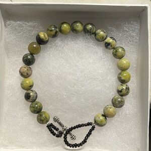 Gorgeous handcrafted green agate bracelet for man or woman